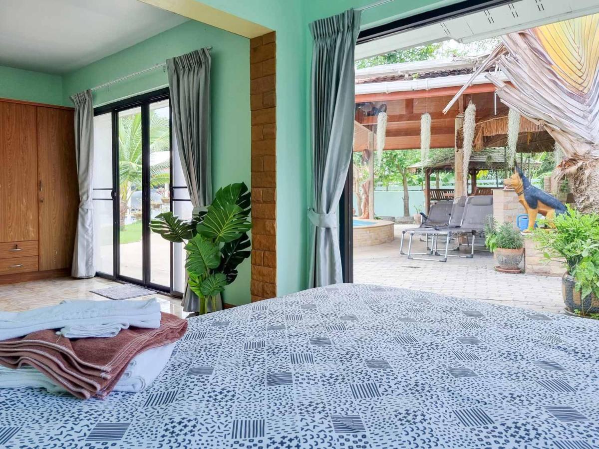 Tina'S Living Paradise - Guesthouses With Private Pool Ban Phe Exterior foto